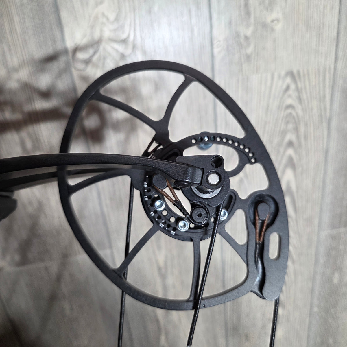Bowtech Solution LS RH Black 70#