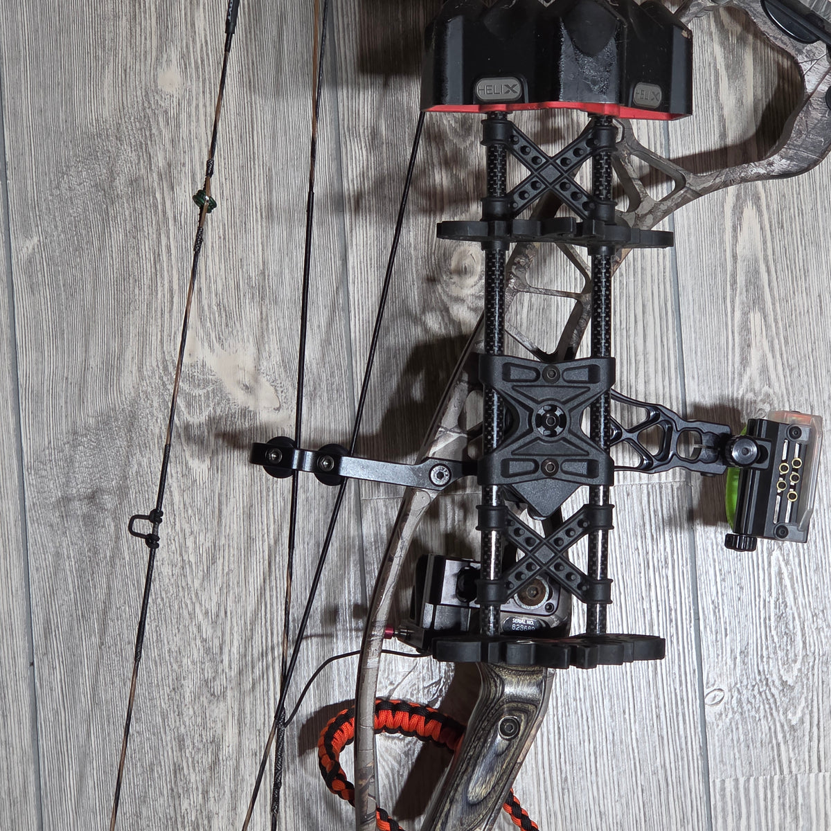 Hoyt Spyder Thirty RH PKG 28-30" 70#