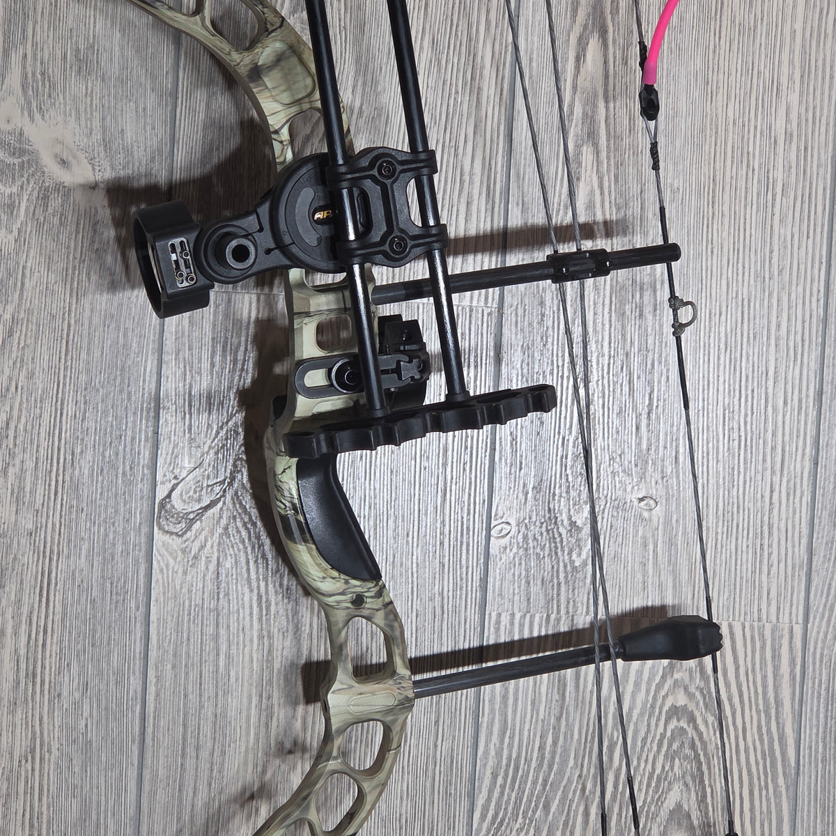 Diamond Infinite Edge Left  Hand Camo Package