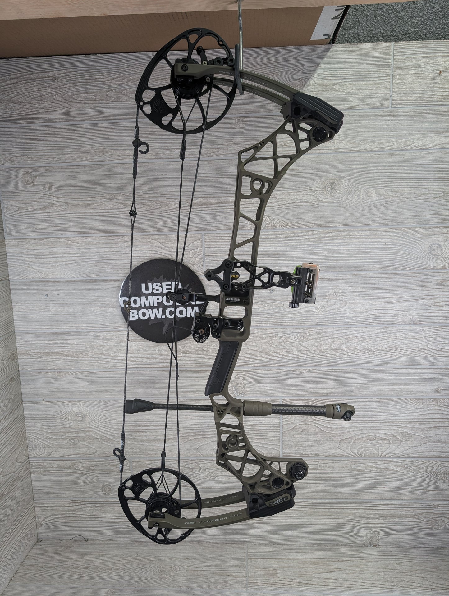 Used Mathews VXR 28 Ambush Green Bow Right Hand pkg