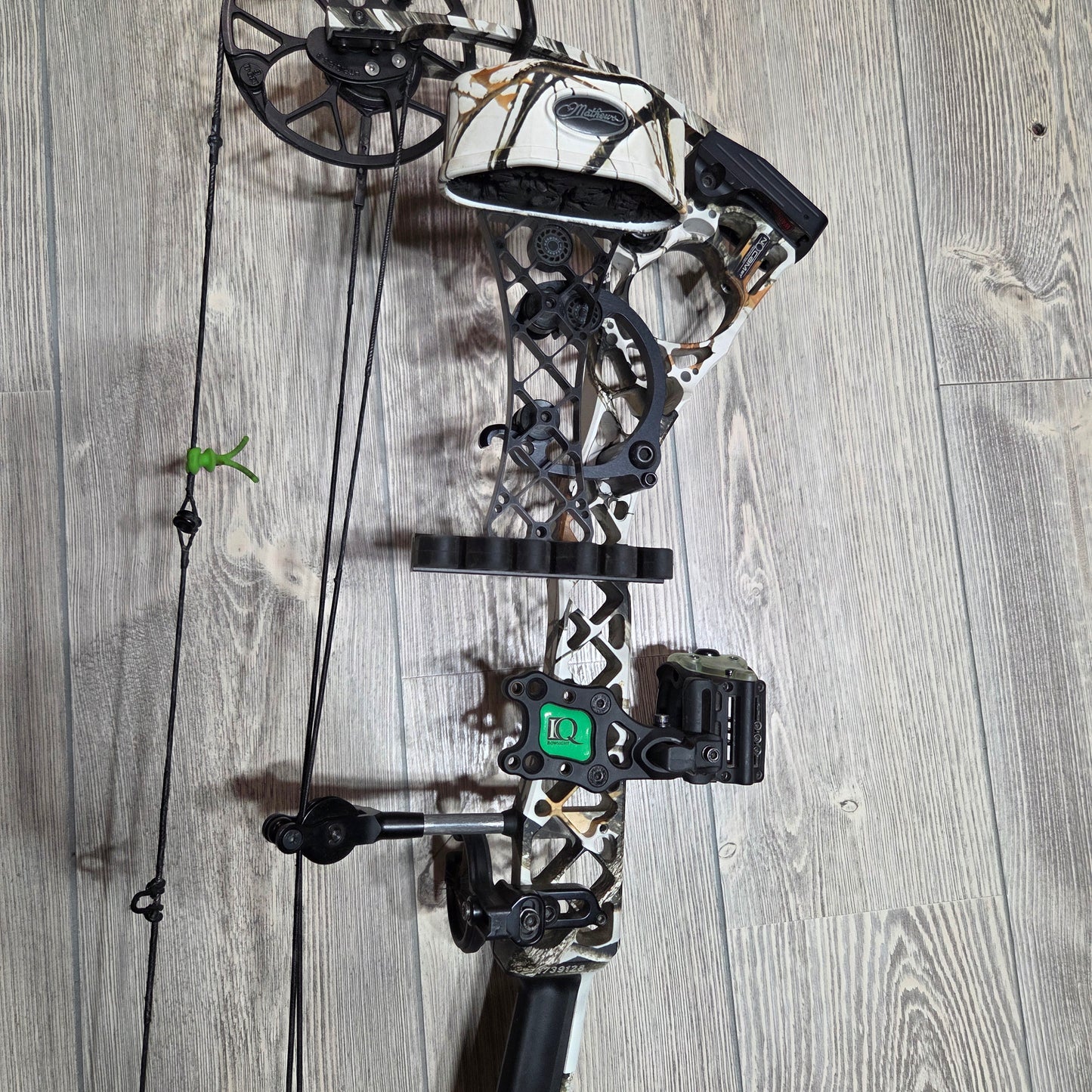 Mathews No Cam HTR  Right Hand 60lbs Camo PKG