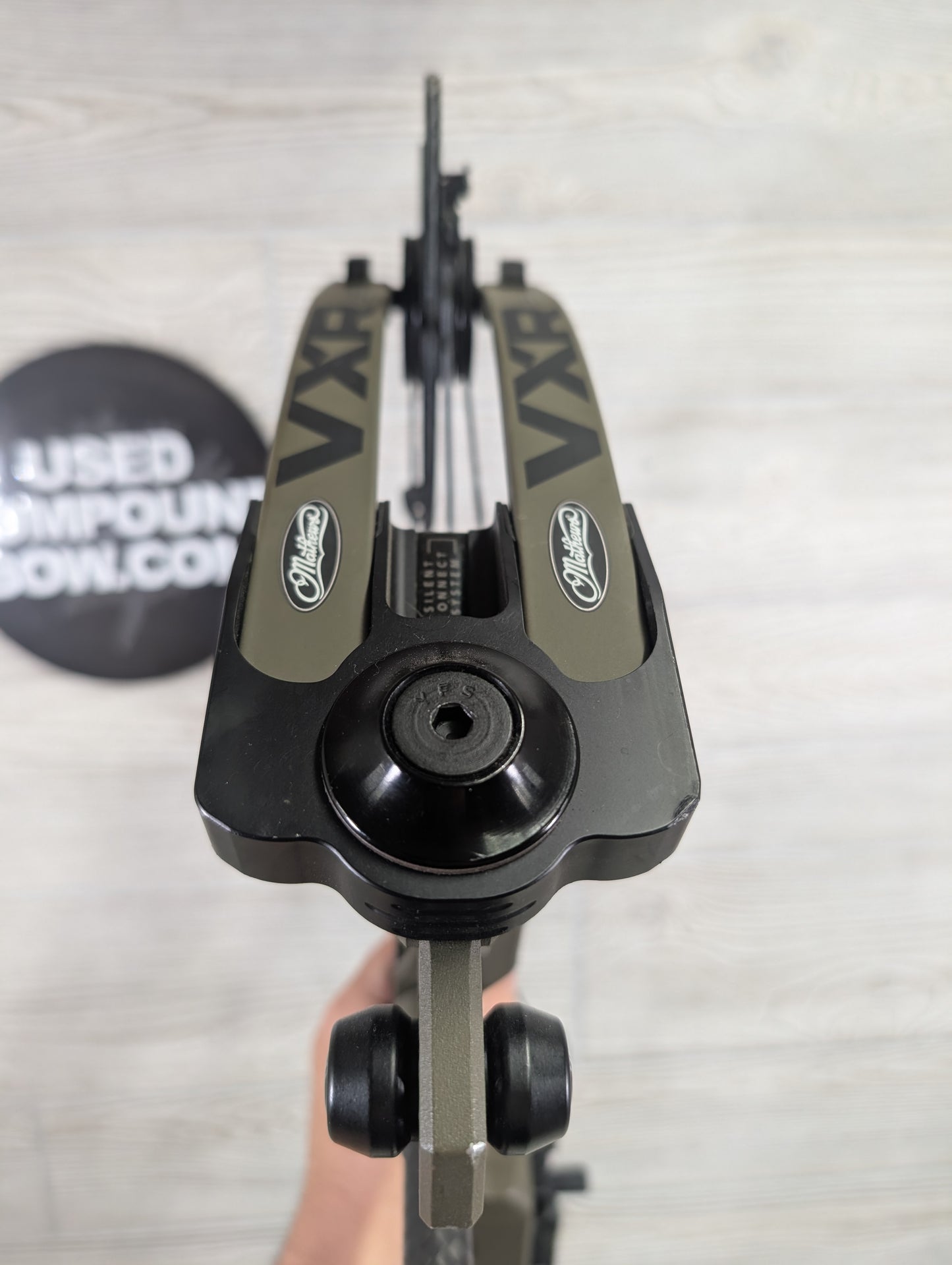 Used Mathews VXR 28 Ambush Green Bow Right Hand pkg