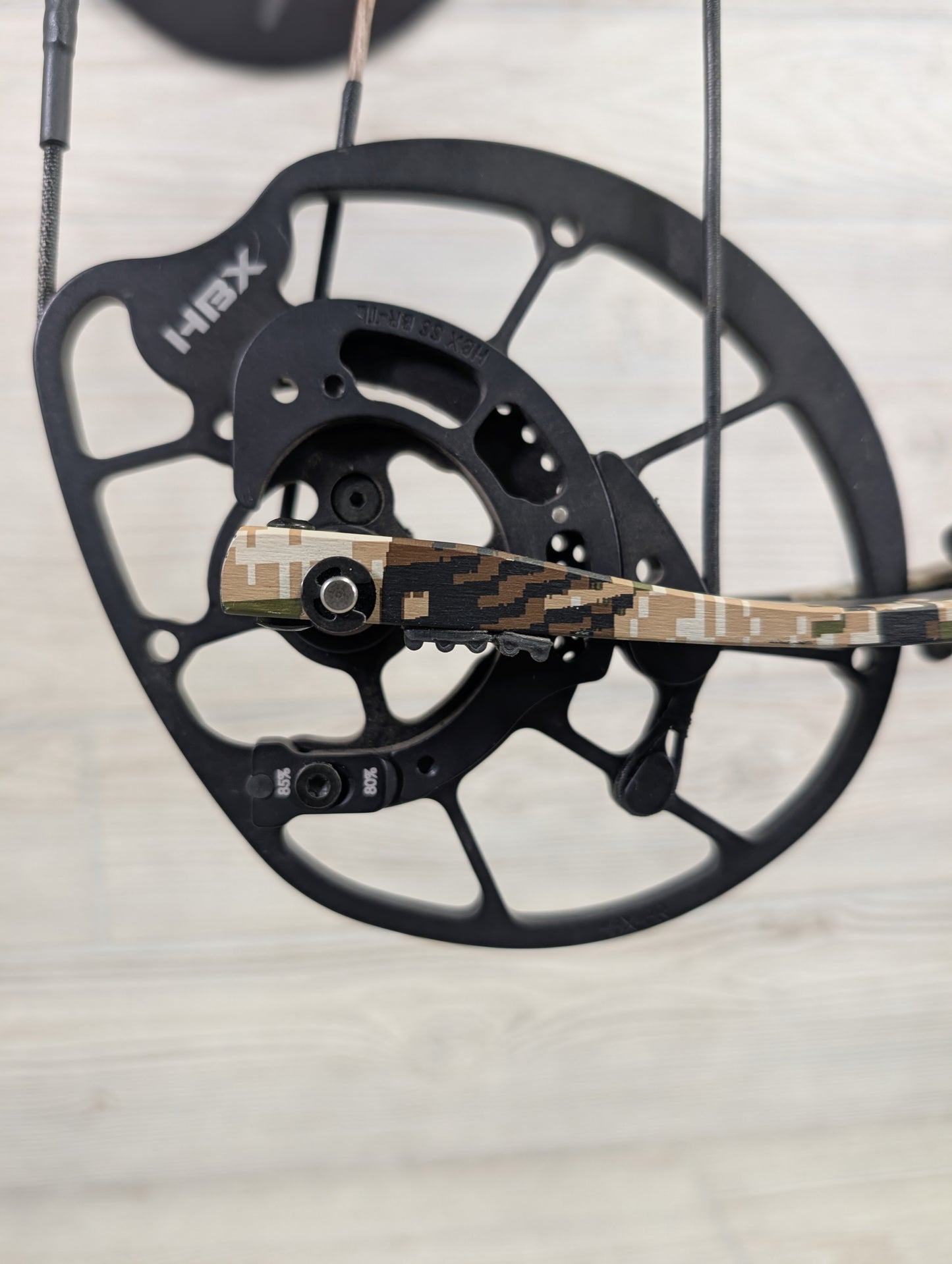 Used Hoyt Ventum 30 25-28" 60-70lb RH Sitka Sub Alpine Bow