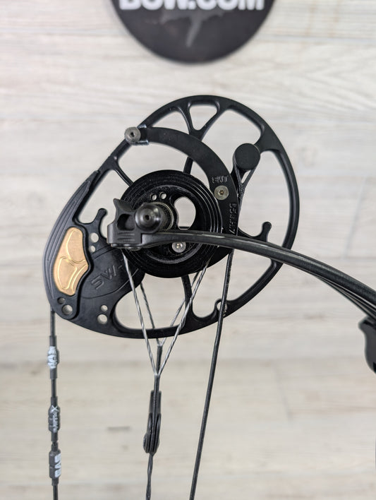 Used Mathews Title 38 (Gen 2) Teal Black Limbs Systm X Strings RH