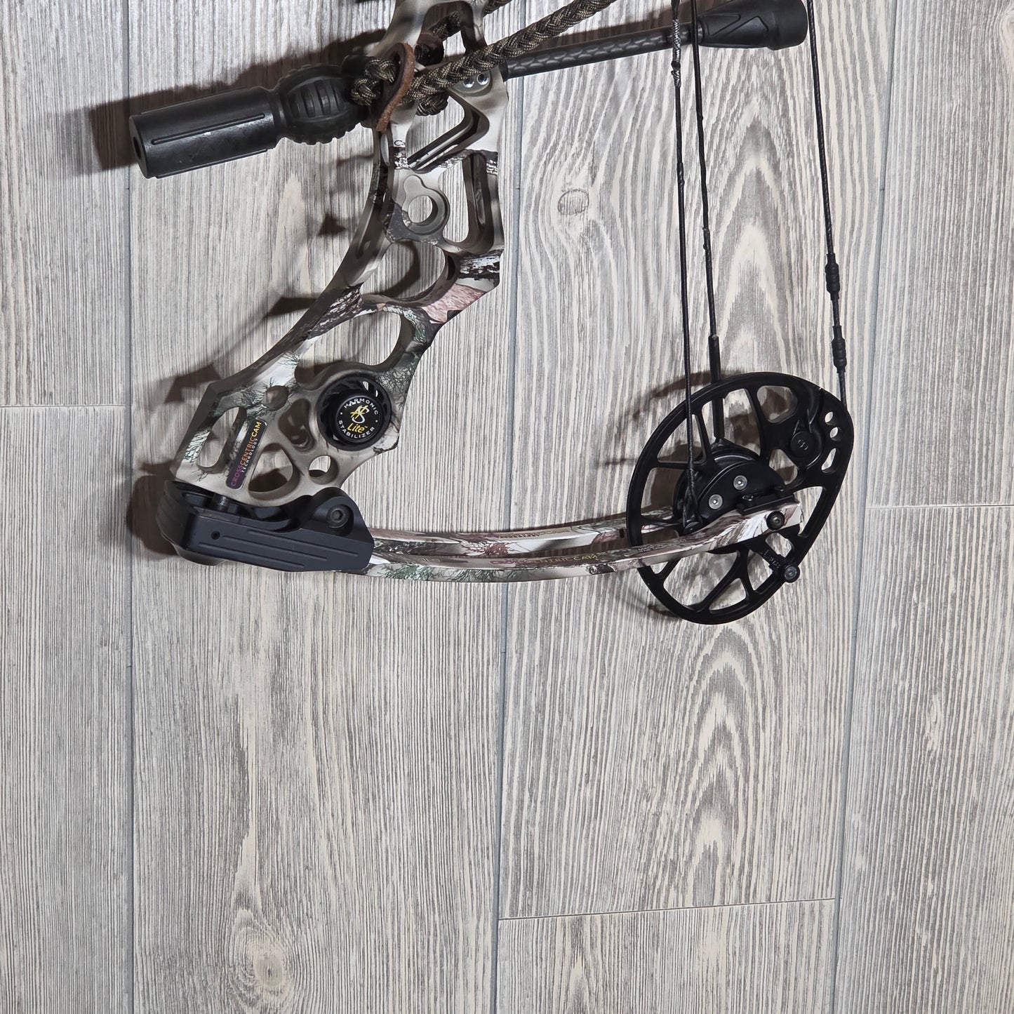 Mathews Avail LH Lost XD camo bow package