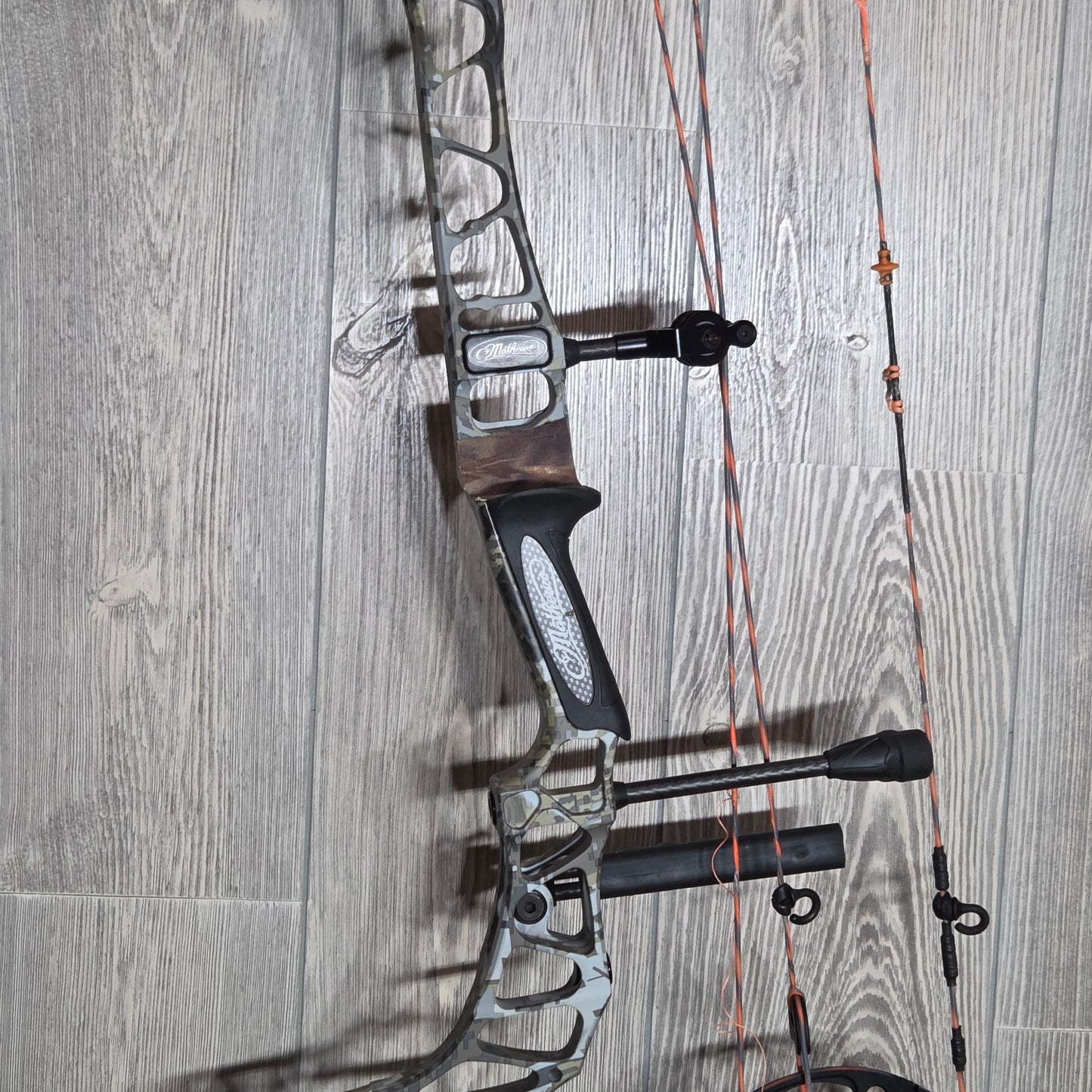 Used Mathews Vertix with Quiver