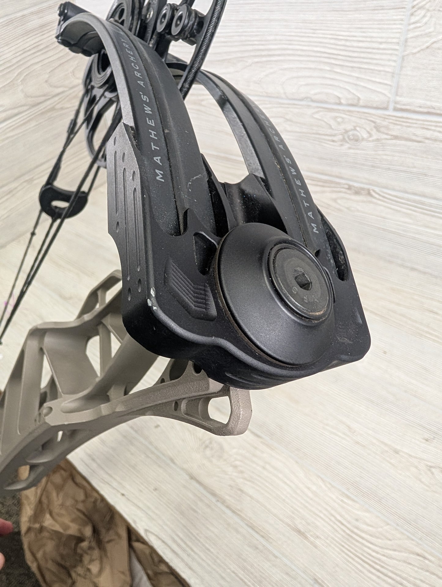 Mathews Lift 33 Right-Handed Granite Bow