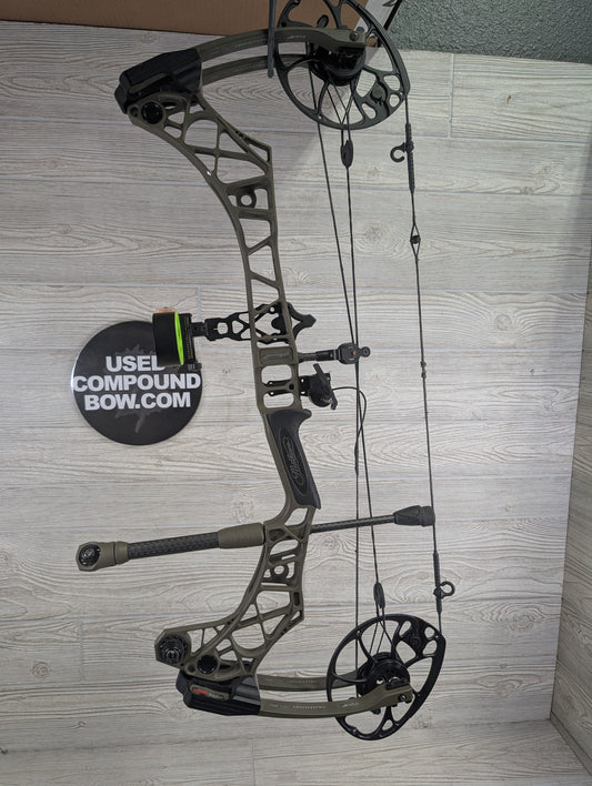 Used Mathews VXR 28 Ambush Green Bow Right Hand pkg