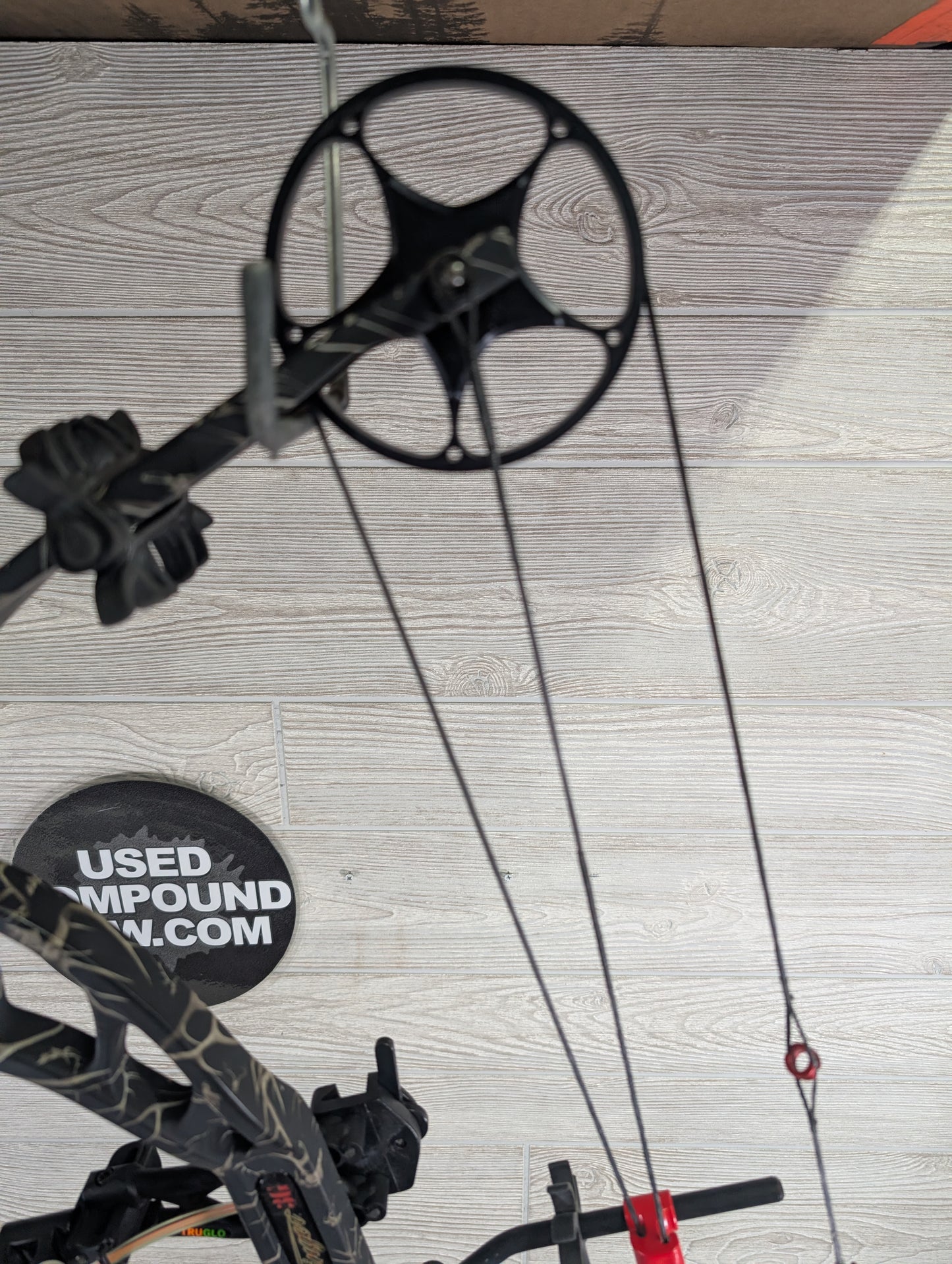Used PSE Stinger 3G 29" 70lb Right Hand Bow Pkg