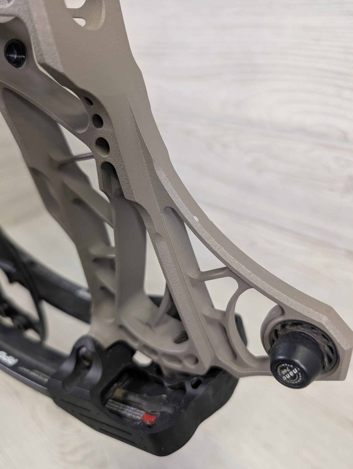 Mathews Lift 33 Right-Handed Granite Bow