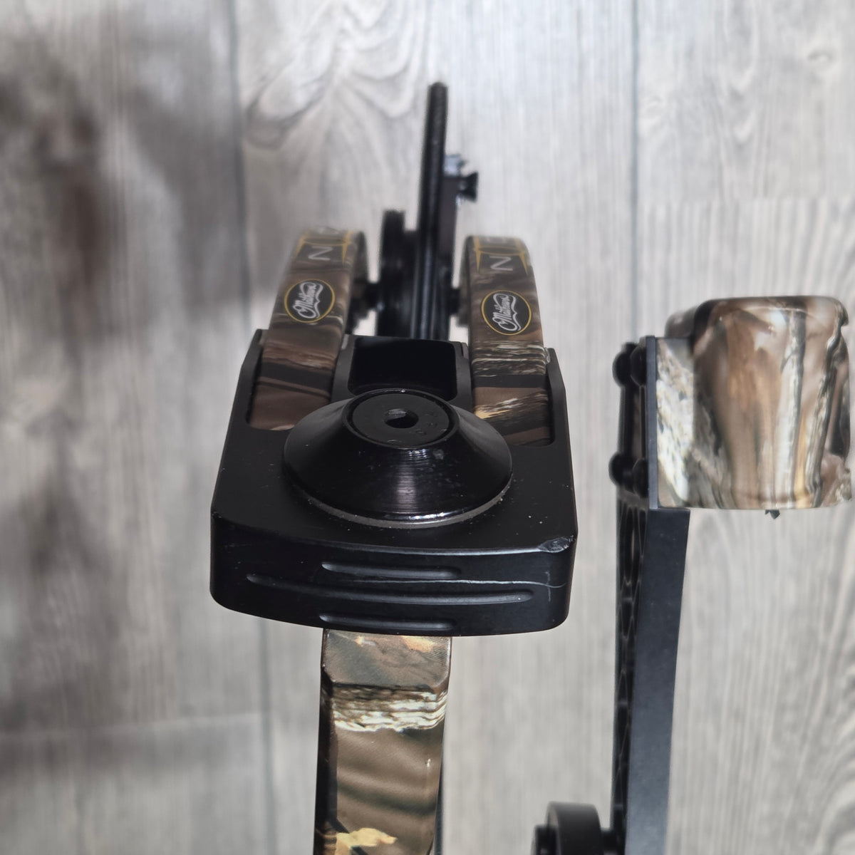 Mathews No Cam HTR  Left  Hand 60lbs Camo PKG