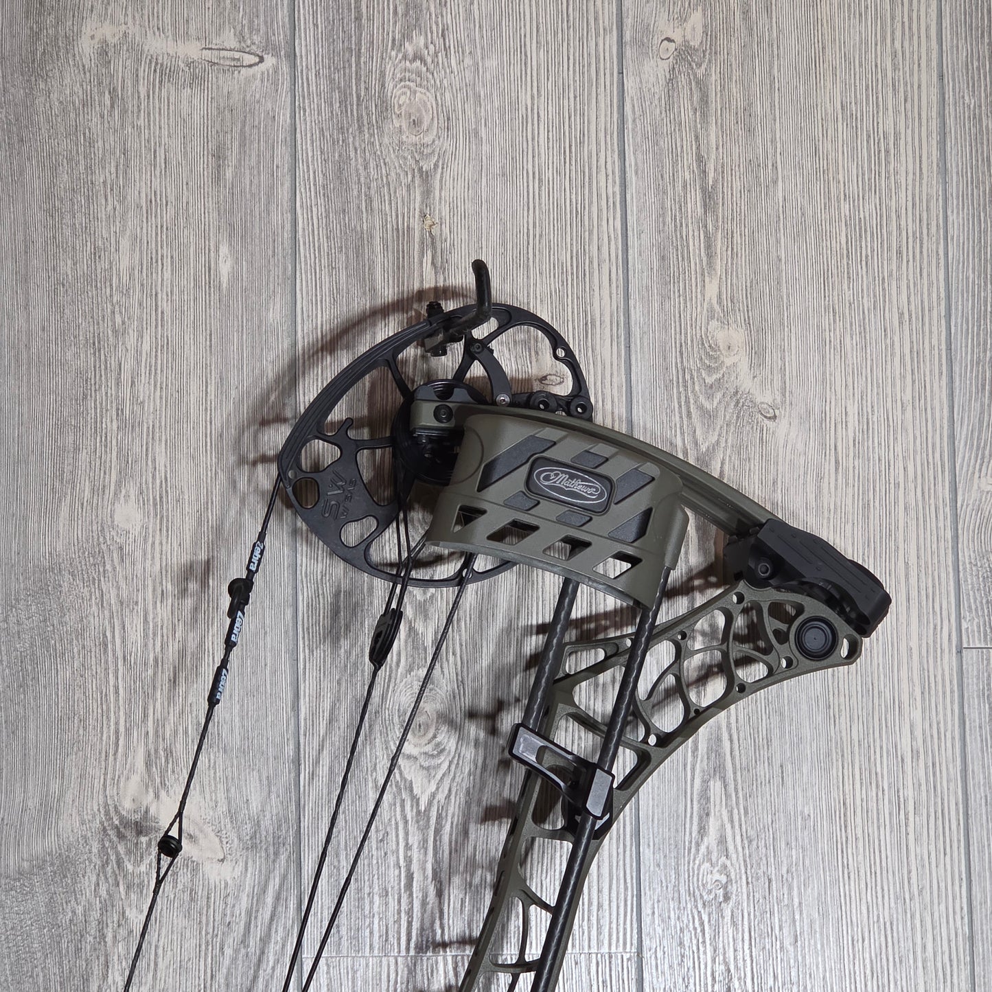 Used Mathews V3X 29 Ambush Green RH Package