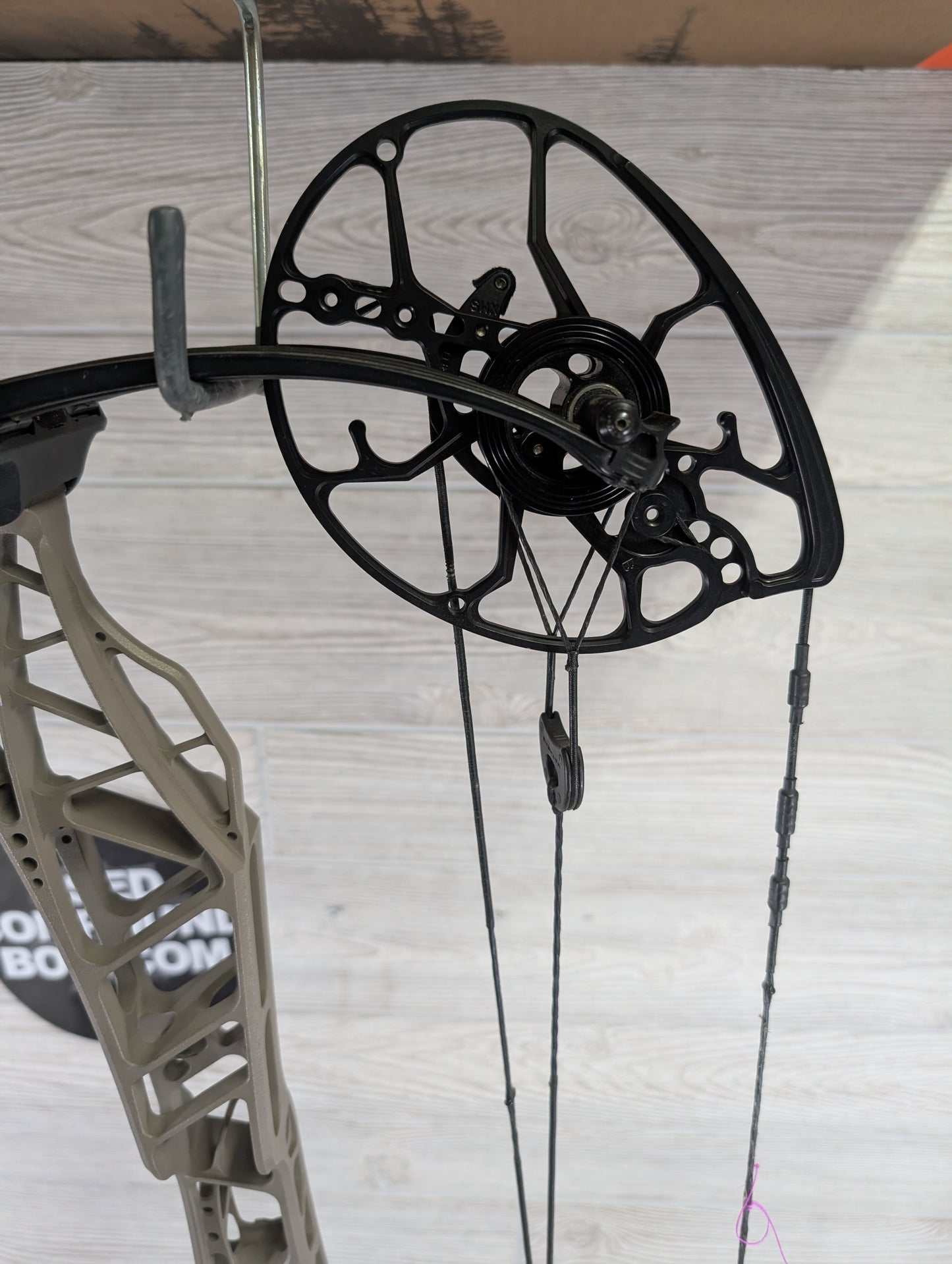Mathews Lift 33 Right-Handed Granite Bow