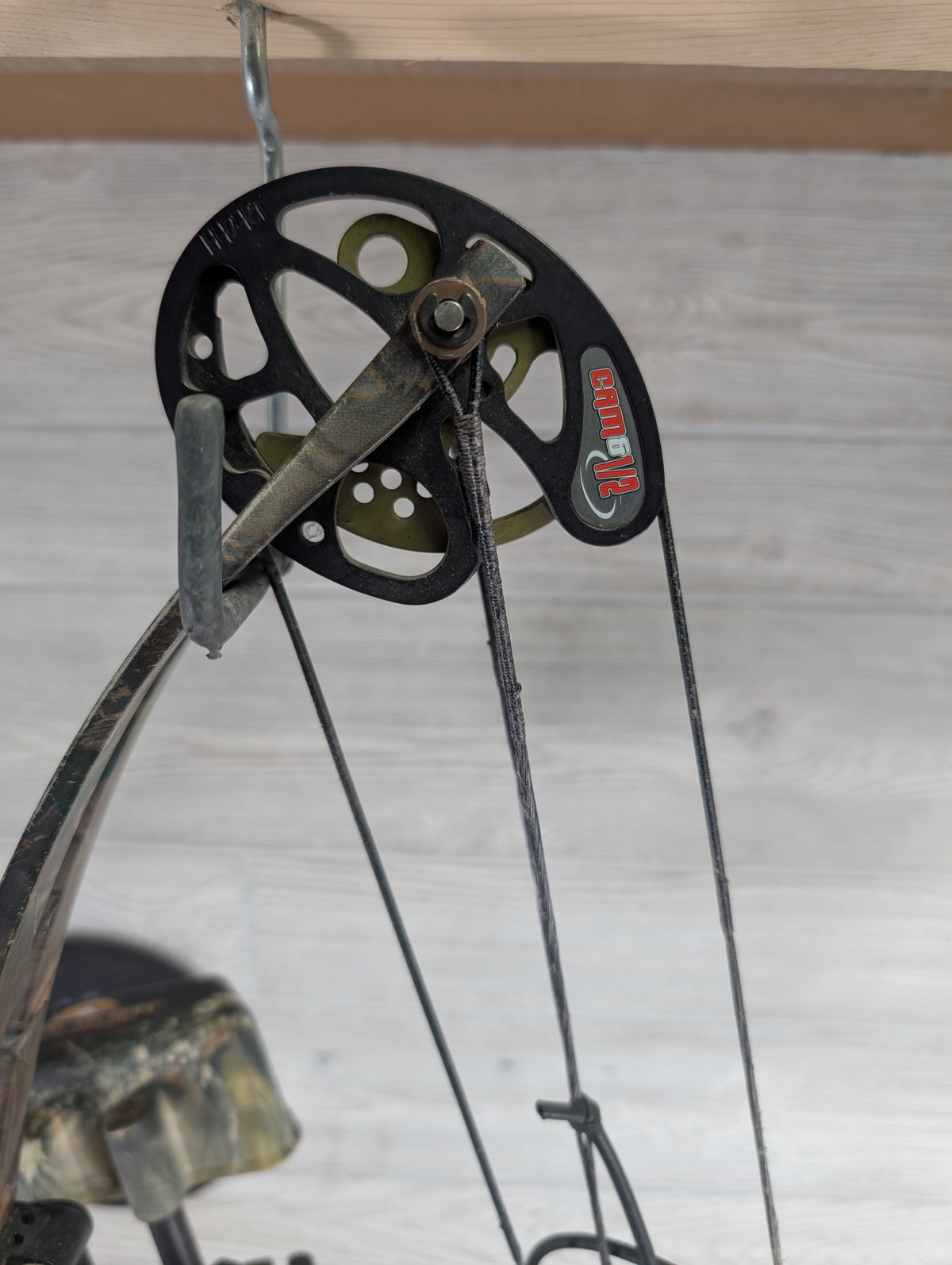 Hoyt UltraSport ZR-100 70# Right Hand Camo PKG