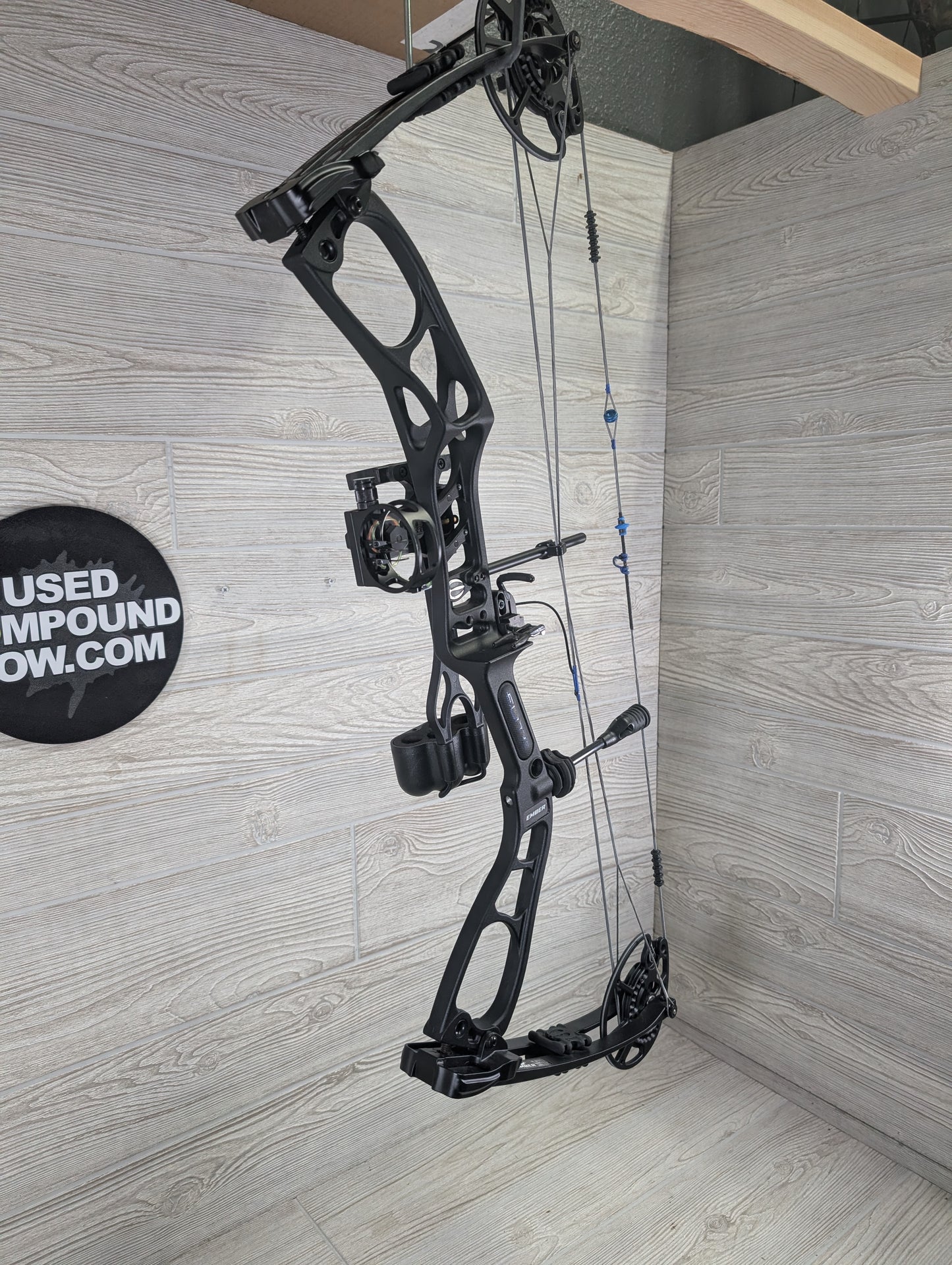 used Elite Ember Black Right Handed package