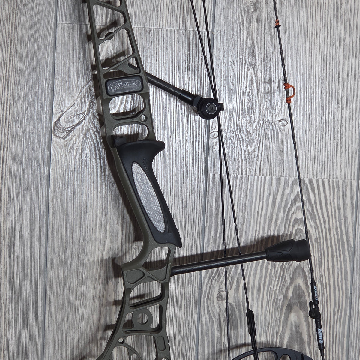 Used Mathews V3 27 RH Ambush Green