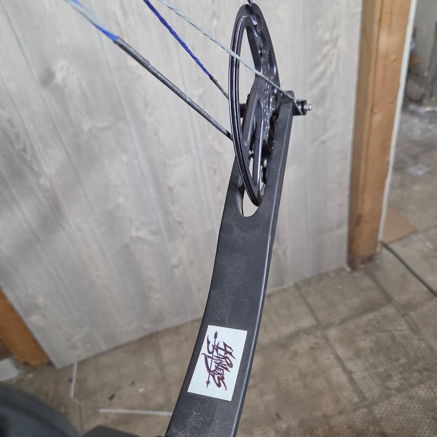 Diamond Infinite Edge PRO Right Handed  (5-70#) package