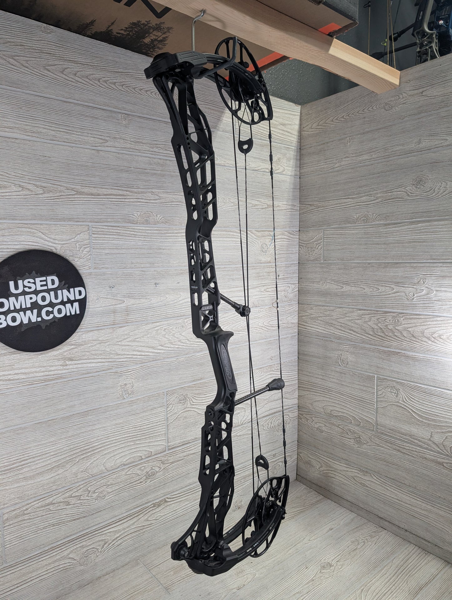 Used Mathews Lift X 33 RH Black