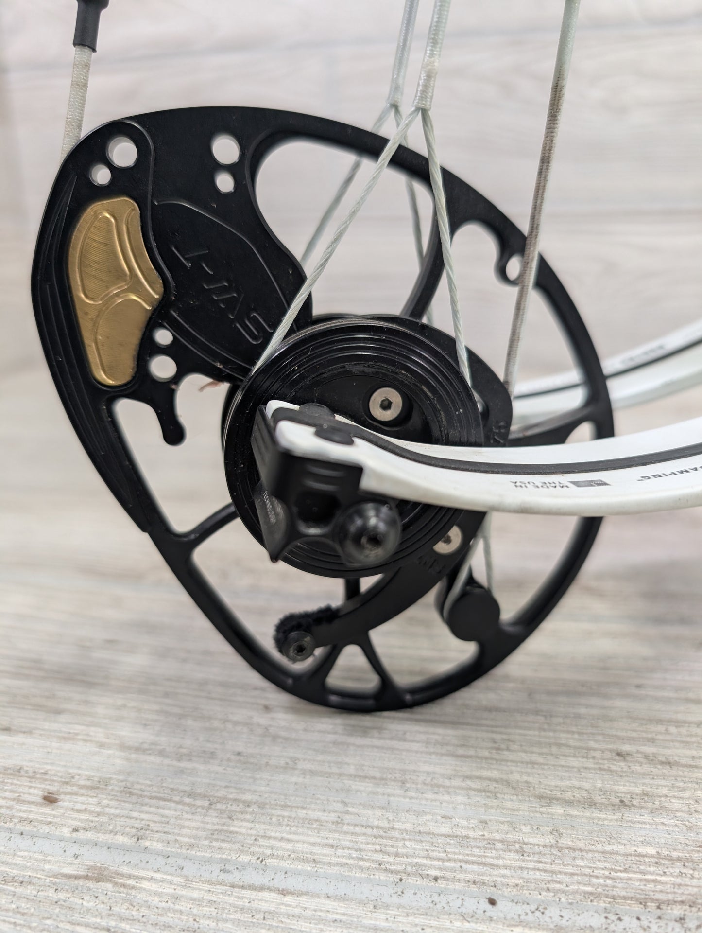 Used Mathews Title 38 (Gen 2) Mint White limbs Right Handed Target Bow