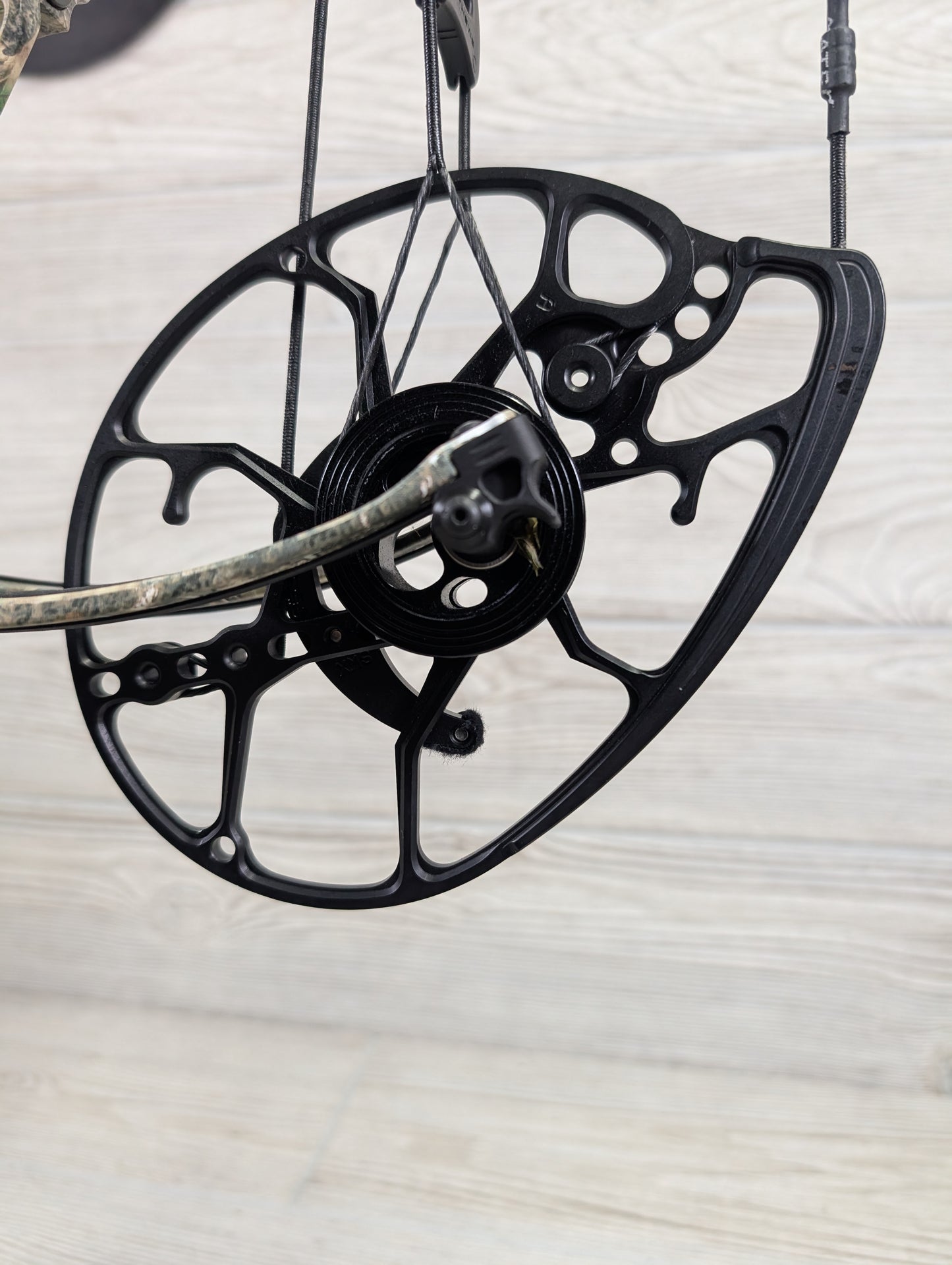Mathews Lift 29.5 Right Handed RealTree