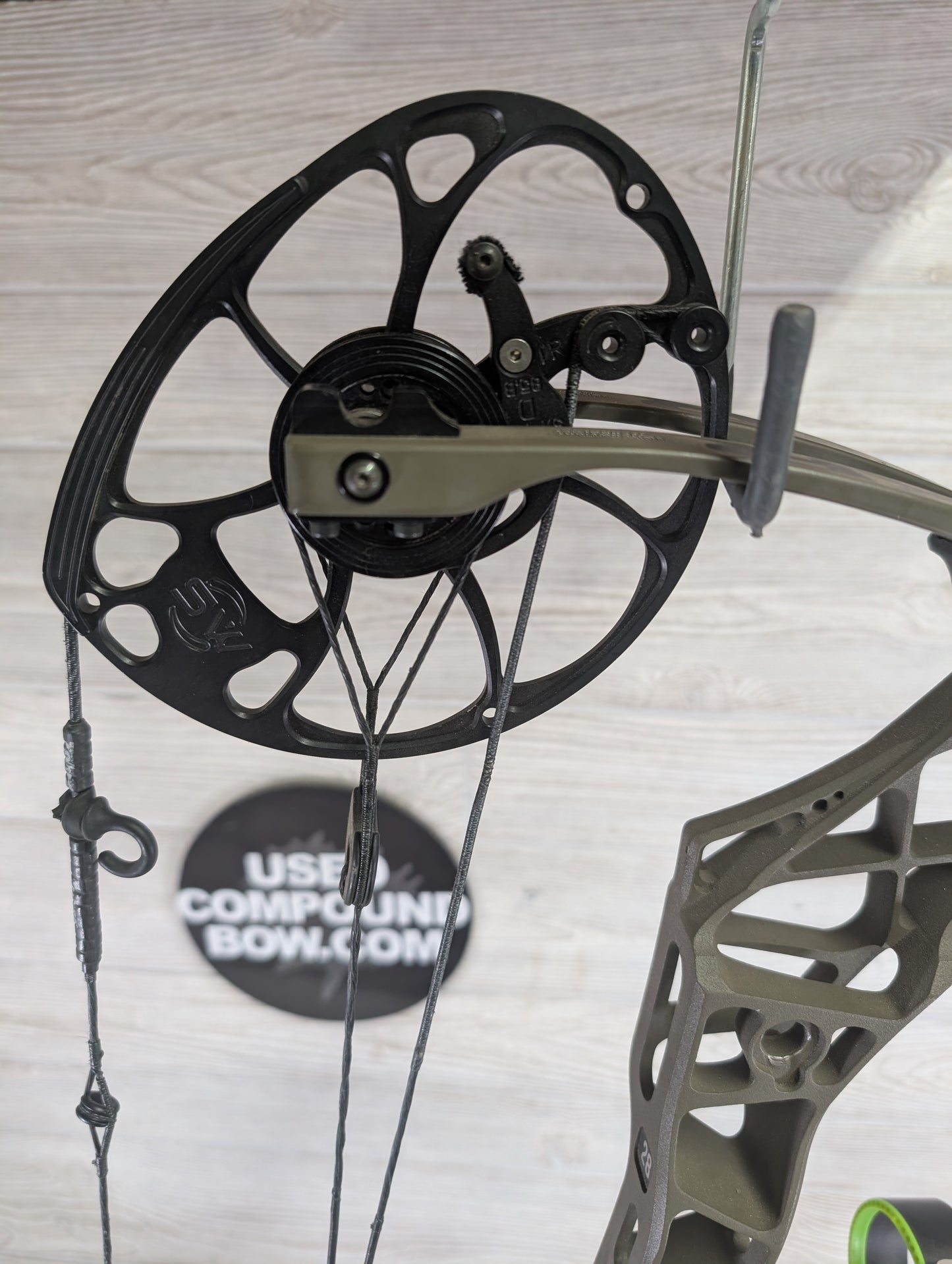 Used Mathews VXR 28 Ambush Green Bow Right Hand pkg