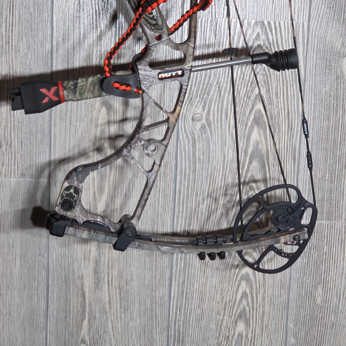Hoyt Spyder Thirty RH PKG 28-30" 70#