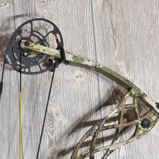 Bowtech Carbon Zion RH Sub Alpine Camo Right Handed 60-70 25.5-30.5