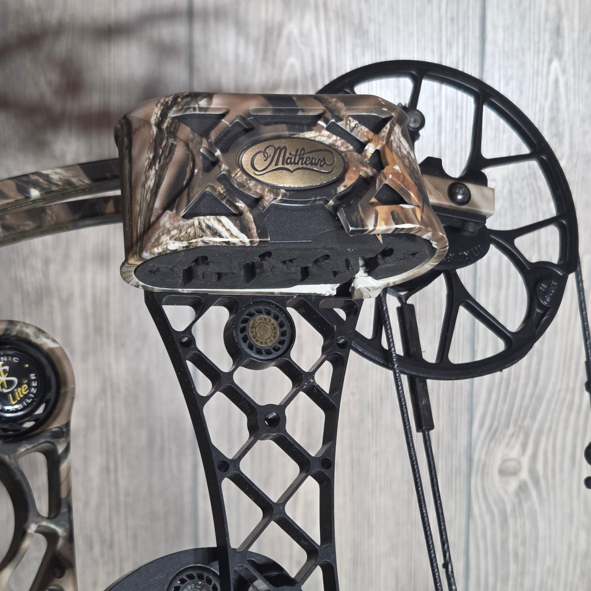 Mathews No Cam HTR  Left  Hand 60lbs Camo PKG