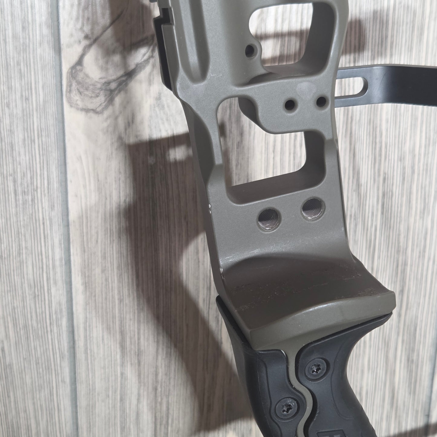 Prime Form 60-70# Morrel Riser White limbs