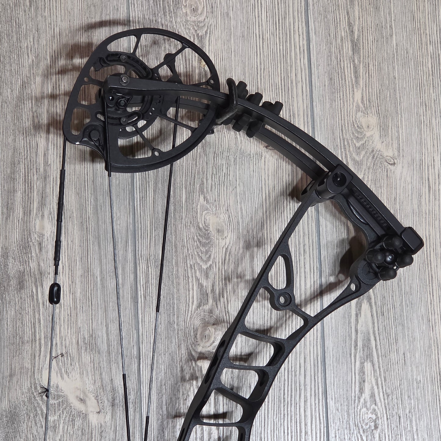 Used Hoyt Ventum pro 33 Left Handed Black