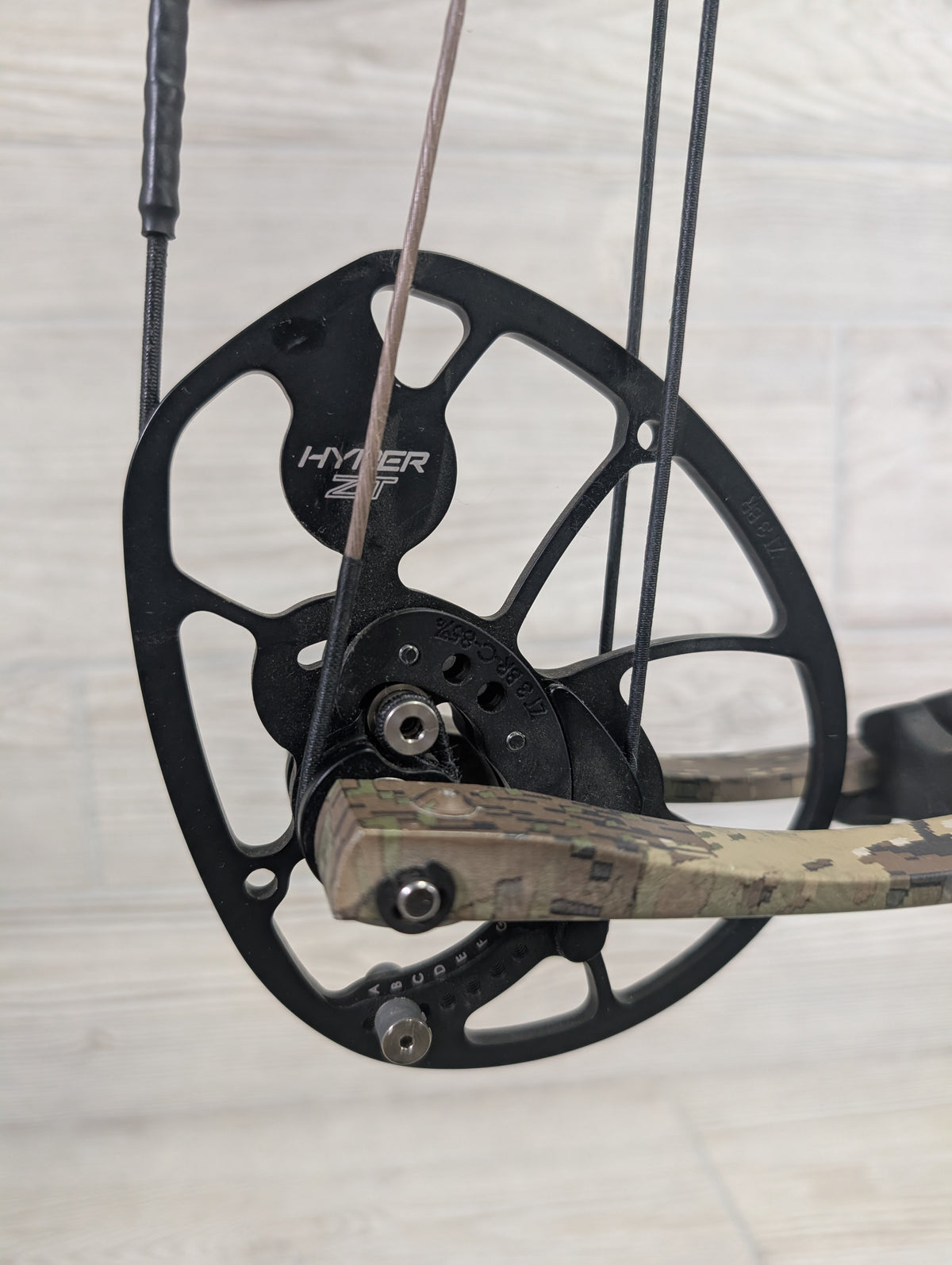 Hoyt Carbon RX-1  60-70# Package Right handed Sitka SubAlpine