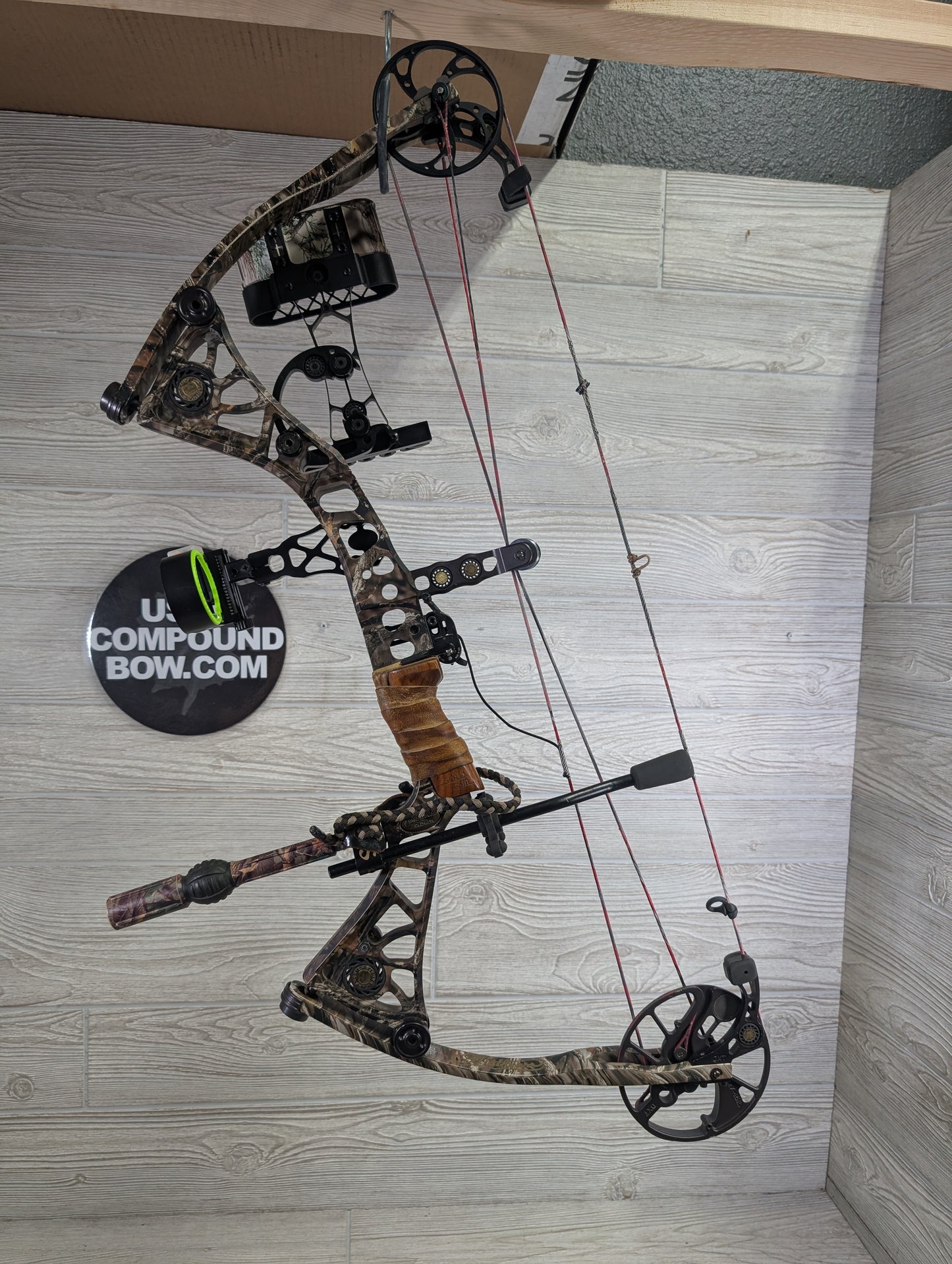 Mathews DXT right hand package 40-70# 27" DL