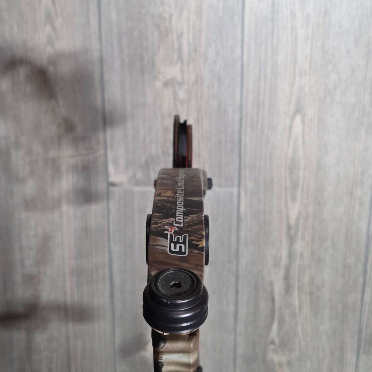 Used Mathews Z7 Right Hand 28" 70#