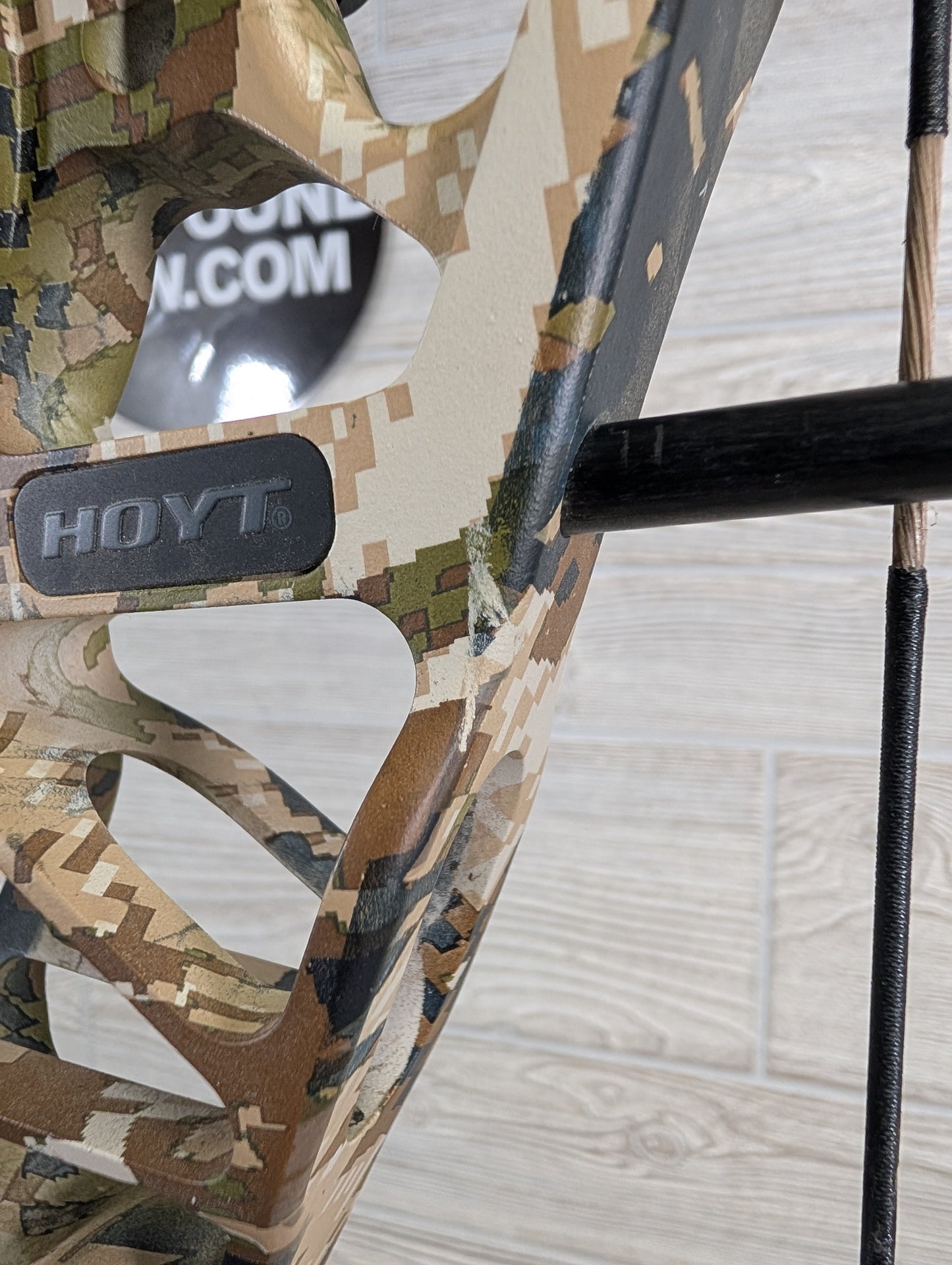 Used Hoyt Ventum 30 25-28" 60-70lb RH Sitka Sub Alpine Bow