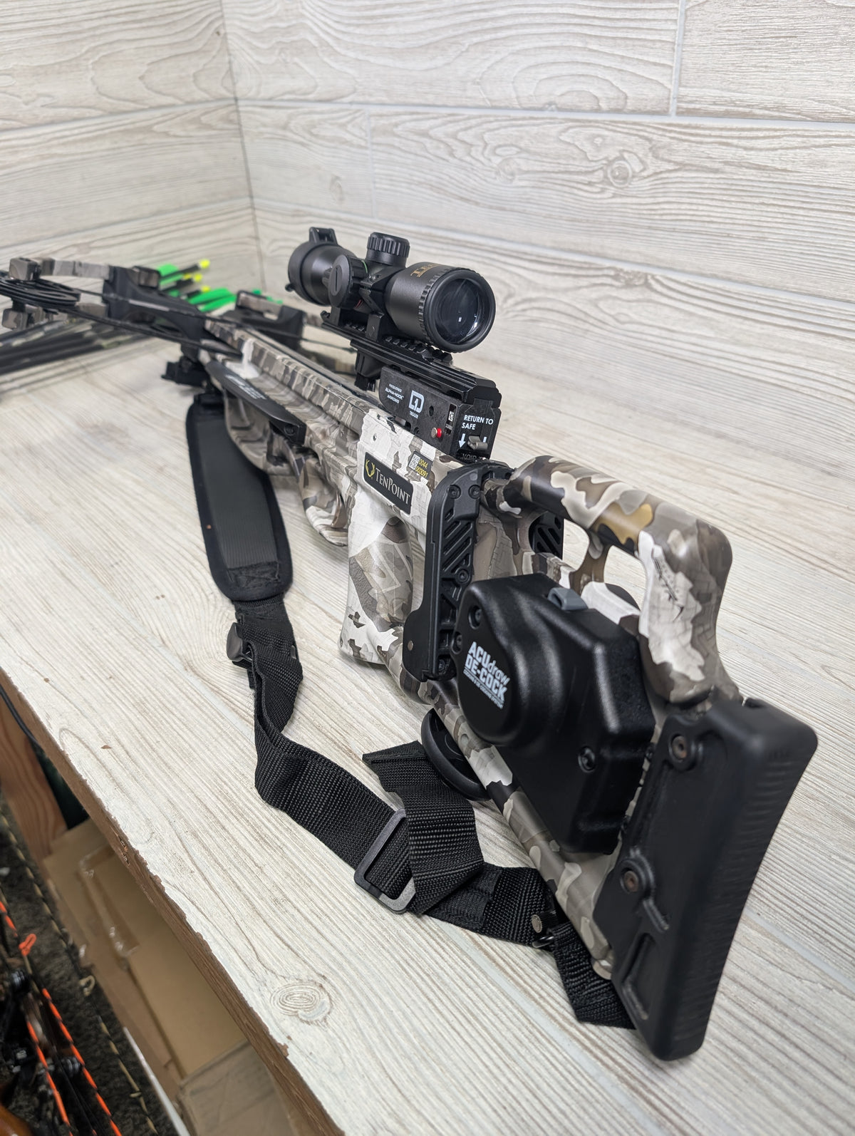 TenPoint Titan De-Cock Crossbow  Package
