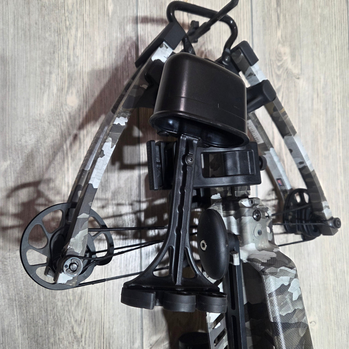 Used Tenpoint Titan 400 Camo Crossbow