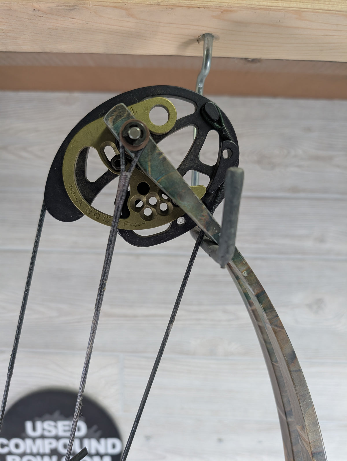 Hoyt UltraSport ZR-100 70# Right Hand Camo PKG