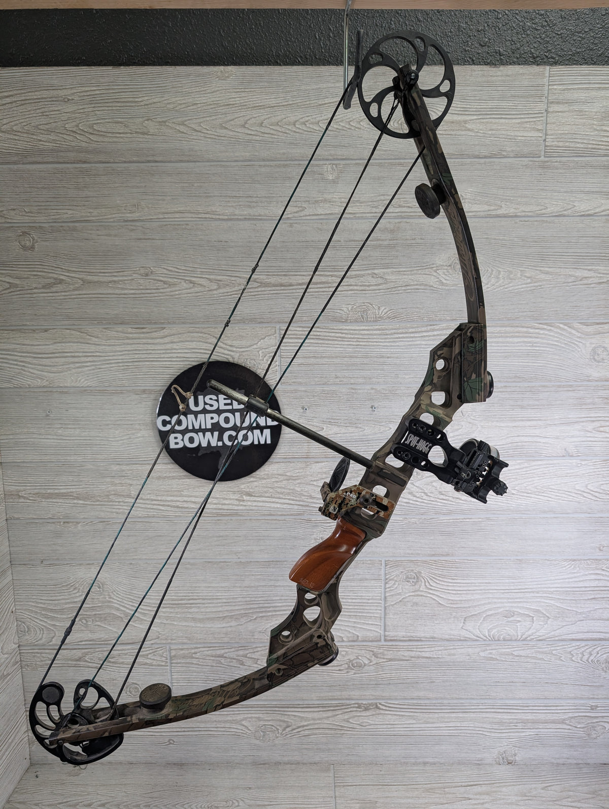 Used Mathews MQ 32" 60lb Right Handed Bow