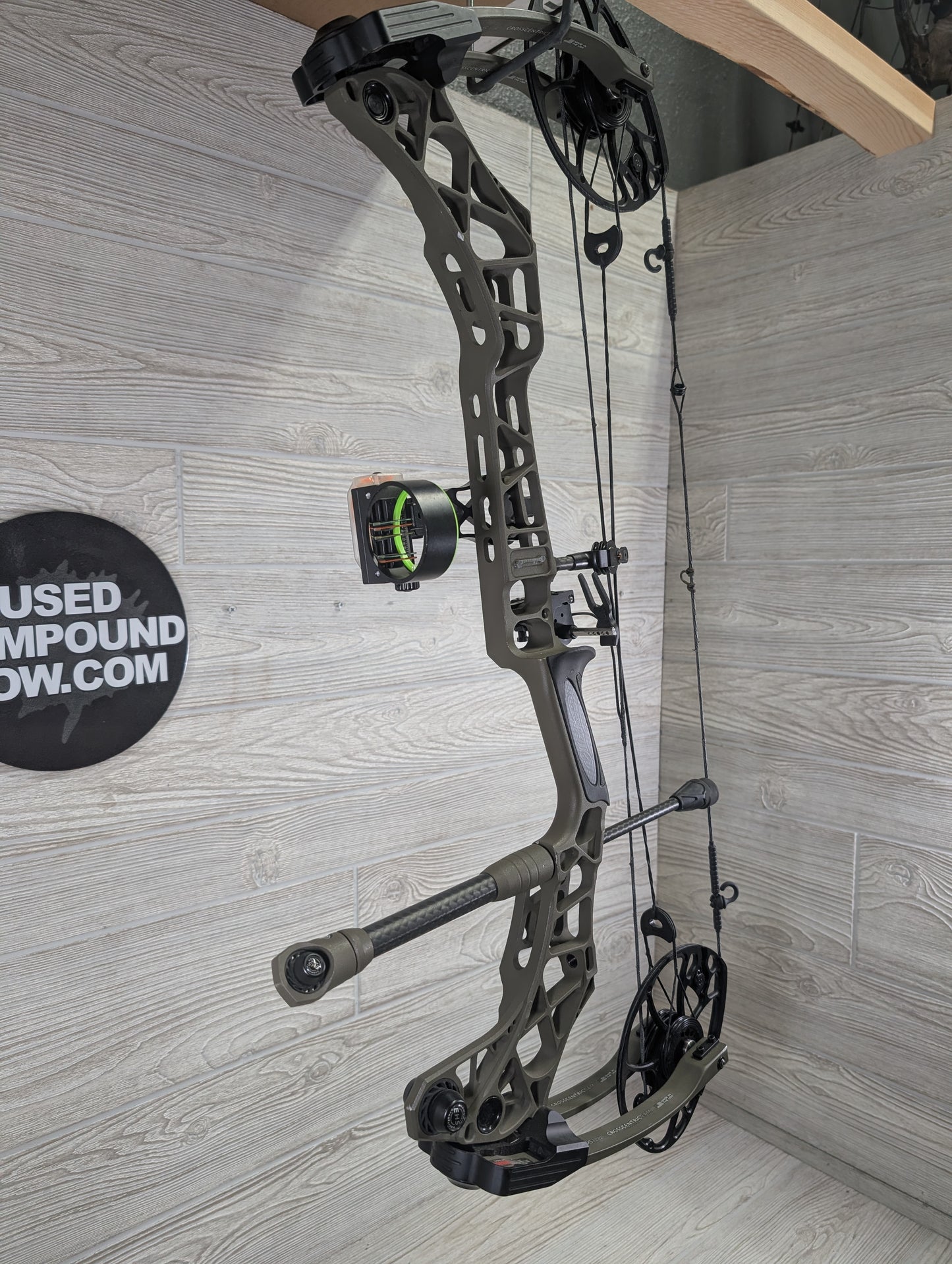 Used Mathews VXR 28 Ambush Green Bow Right Hand pkg
