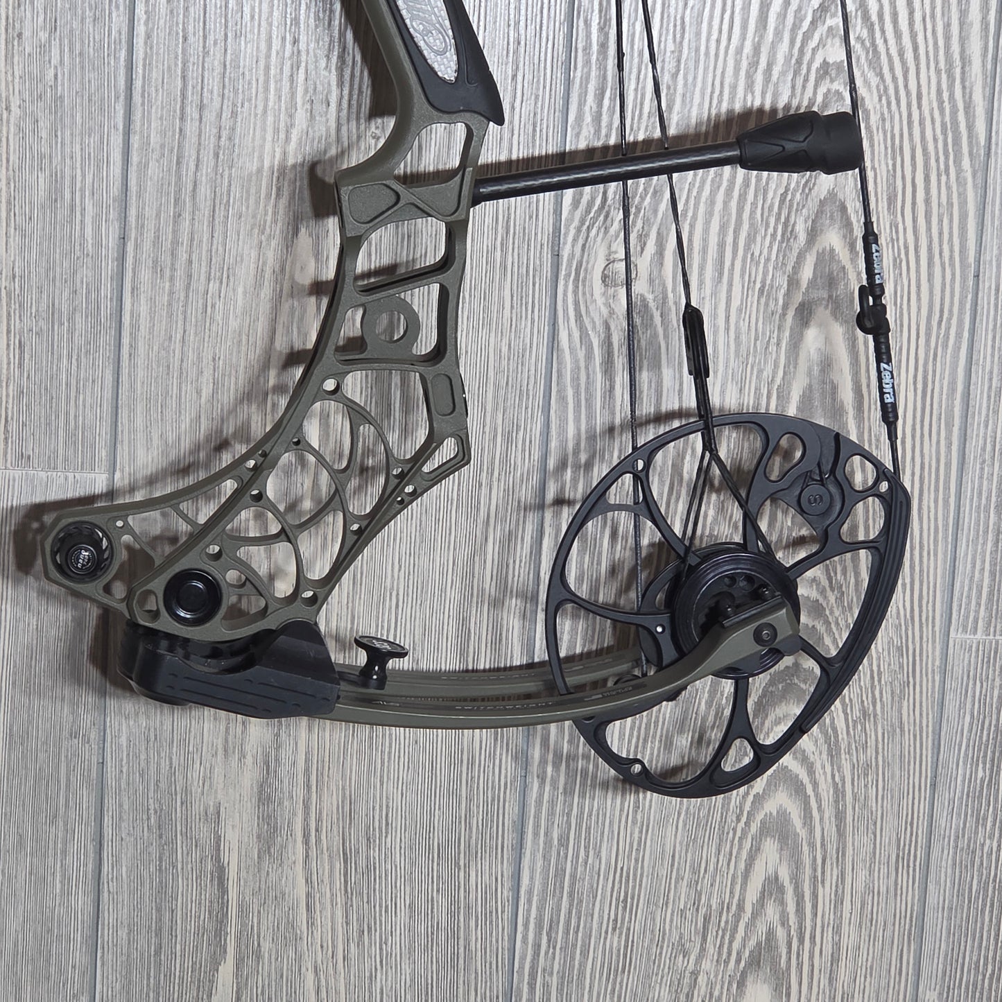 Used Mathews V3 27 RH Ambush Green