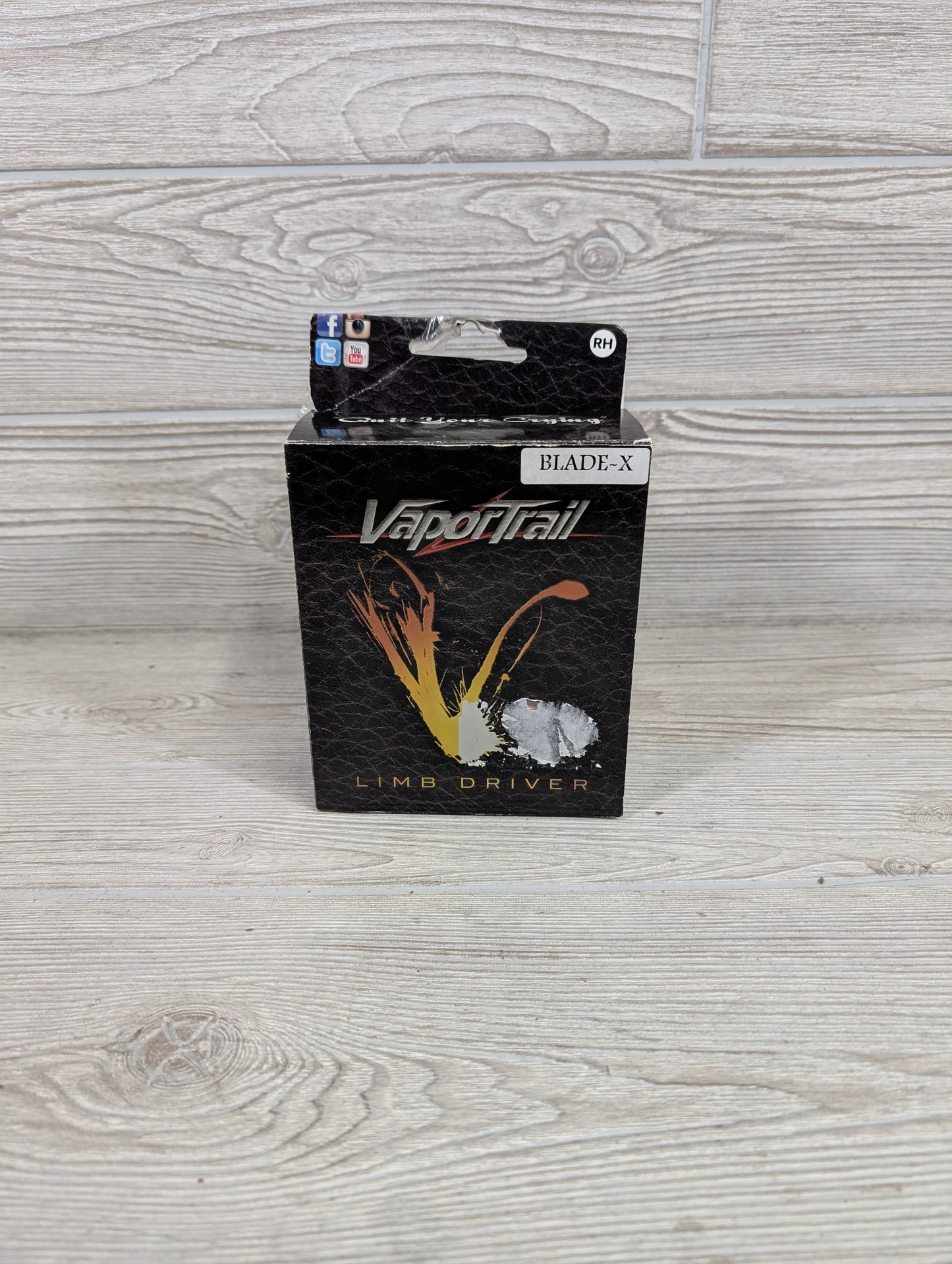 Vapor Trail Blade X Right Hand Black arrow rest
