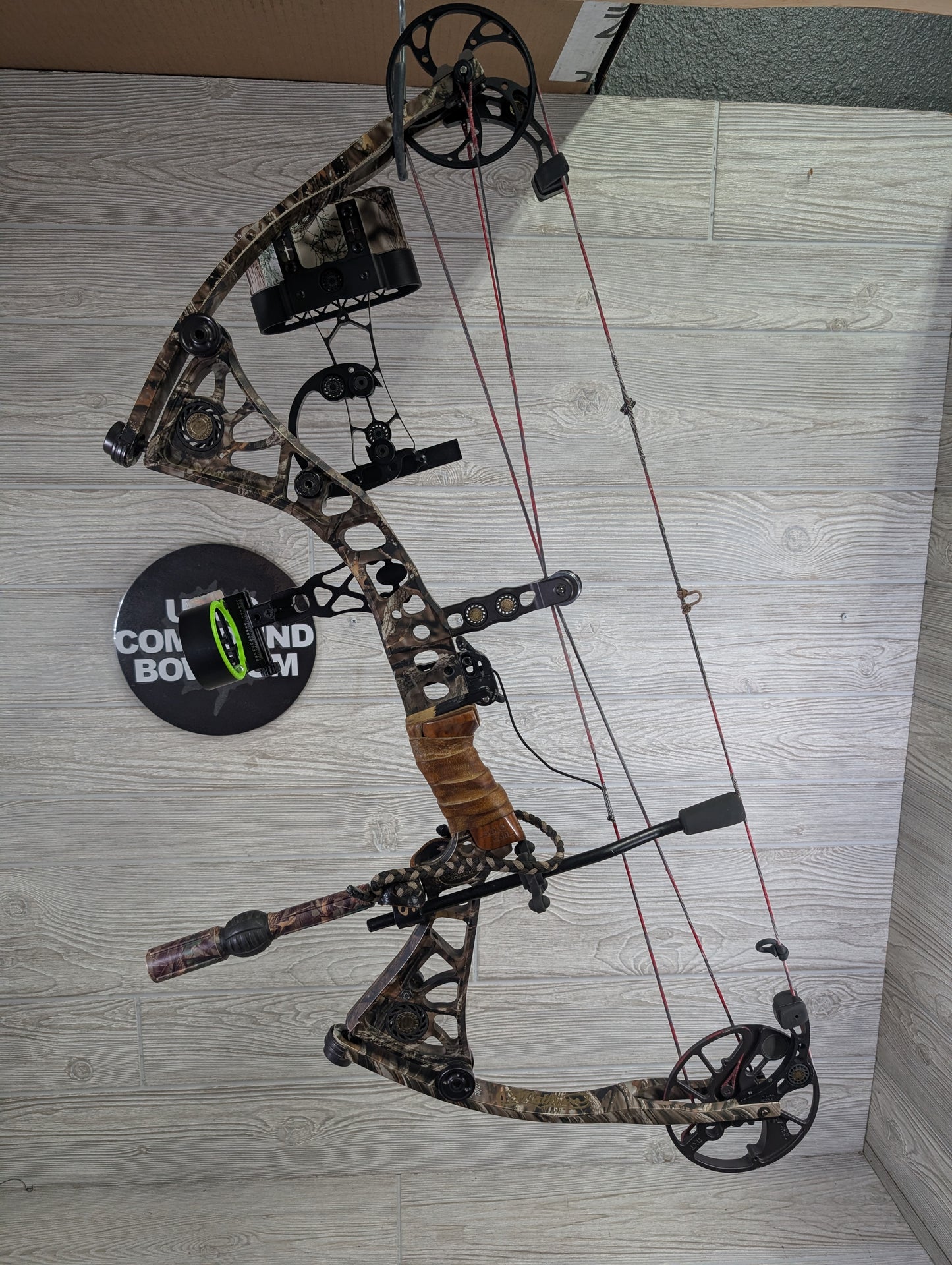 Mathews DXT right hand package 40-70# 27" DL
