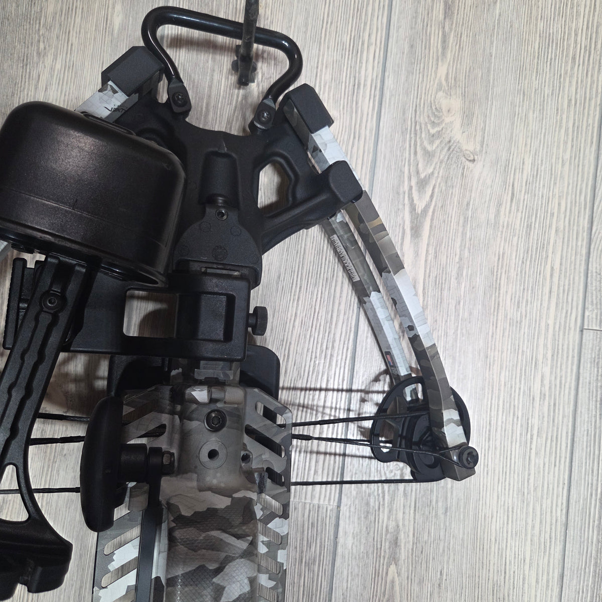 Used Tenpoint Titan 400 Camo Crossbow