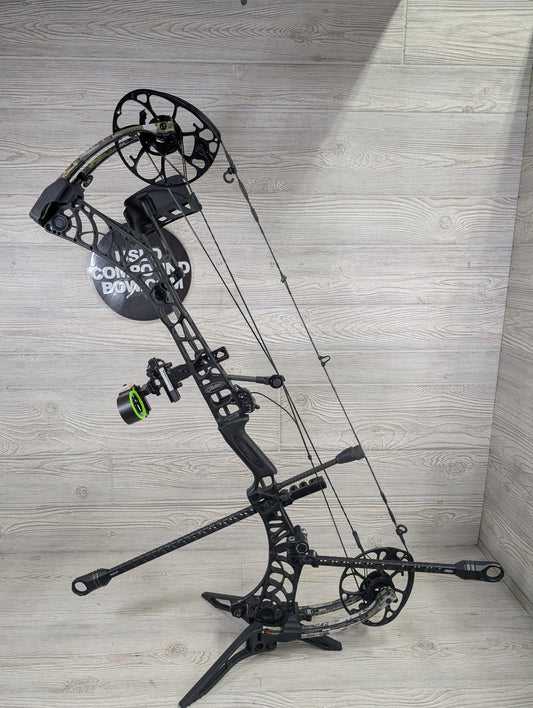 Mathews Phase 4 33 Black Riser Ev2 Limbs Right Handed LOADED PACKAGE