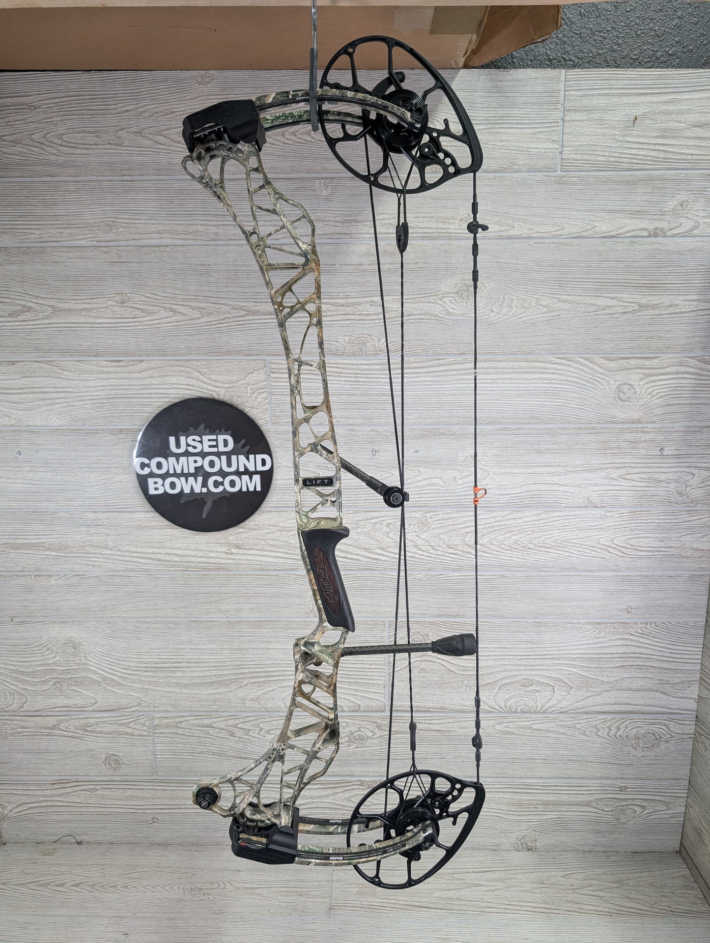 Mathews Lift 29.5 Right Handed RealTree