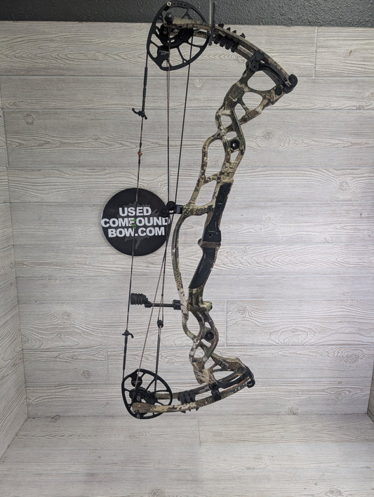 Hoyt Carbon RX-1  60-70# Package Right handed Sitka SubAlpine