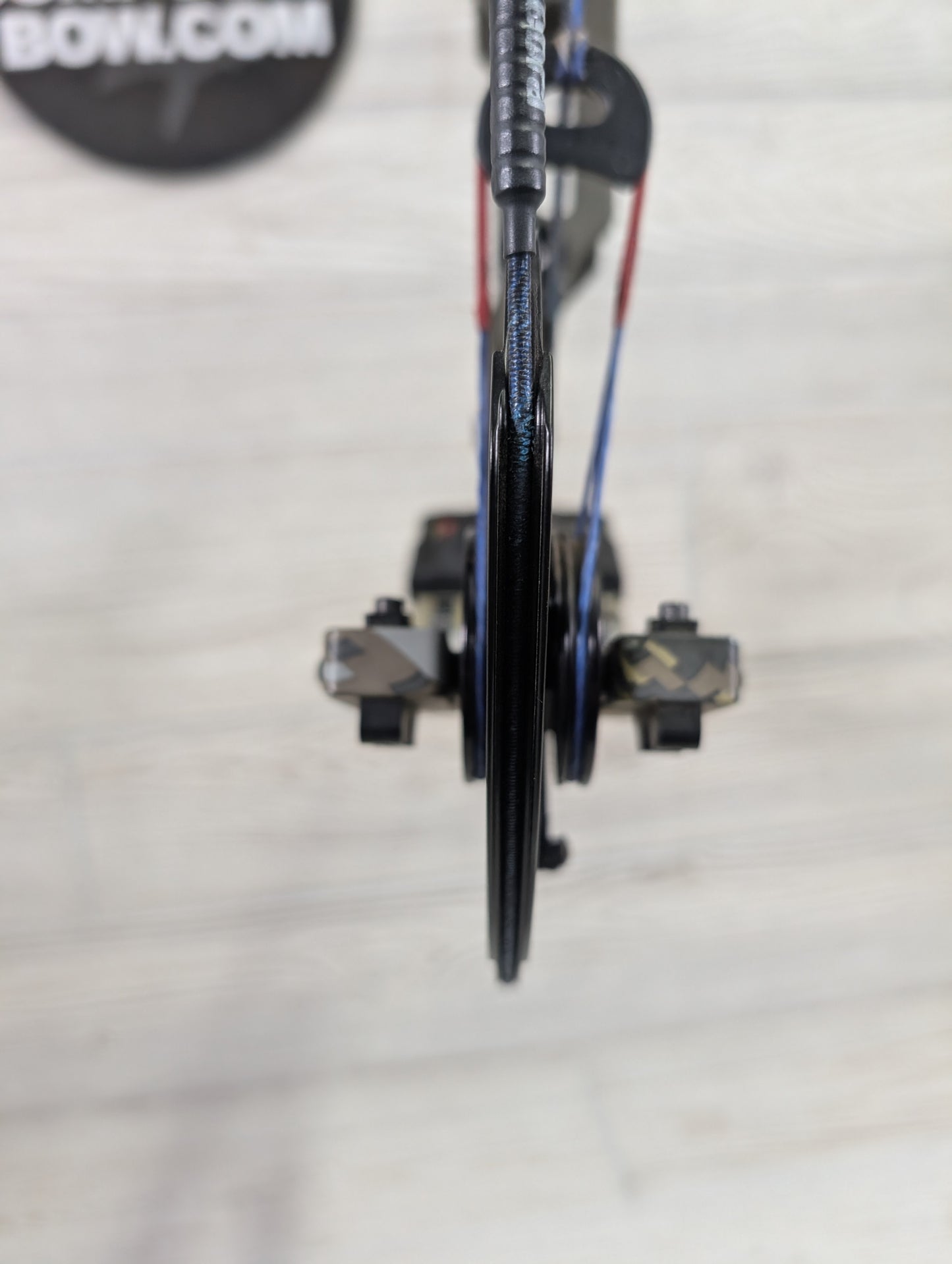 Used Mathews V3 27 RH Ambush Riser Subalpine Limbs