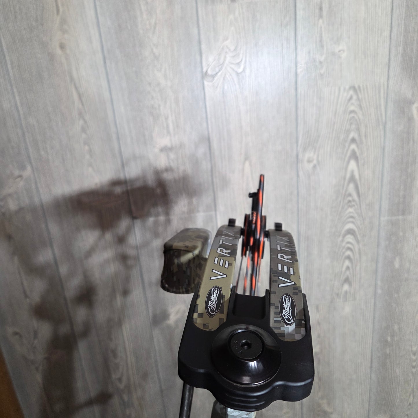 Used Mathews Vertix with Quiver