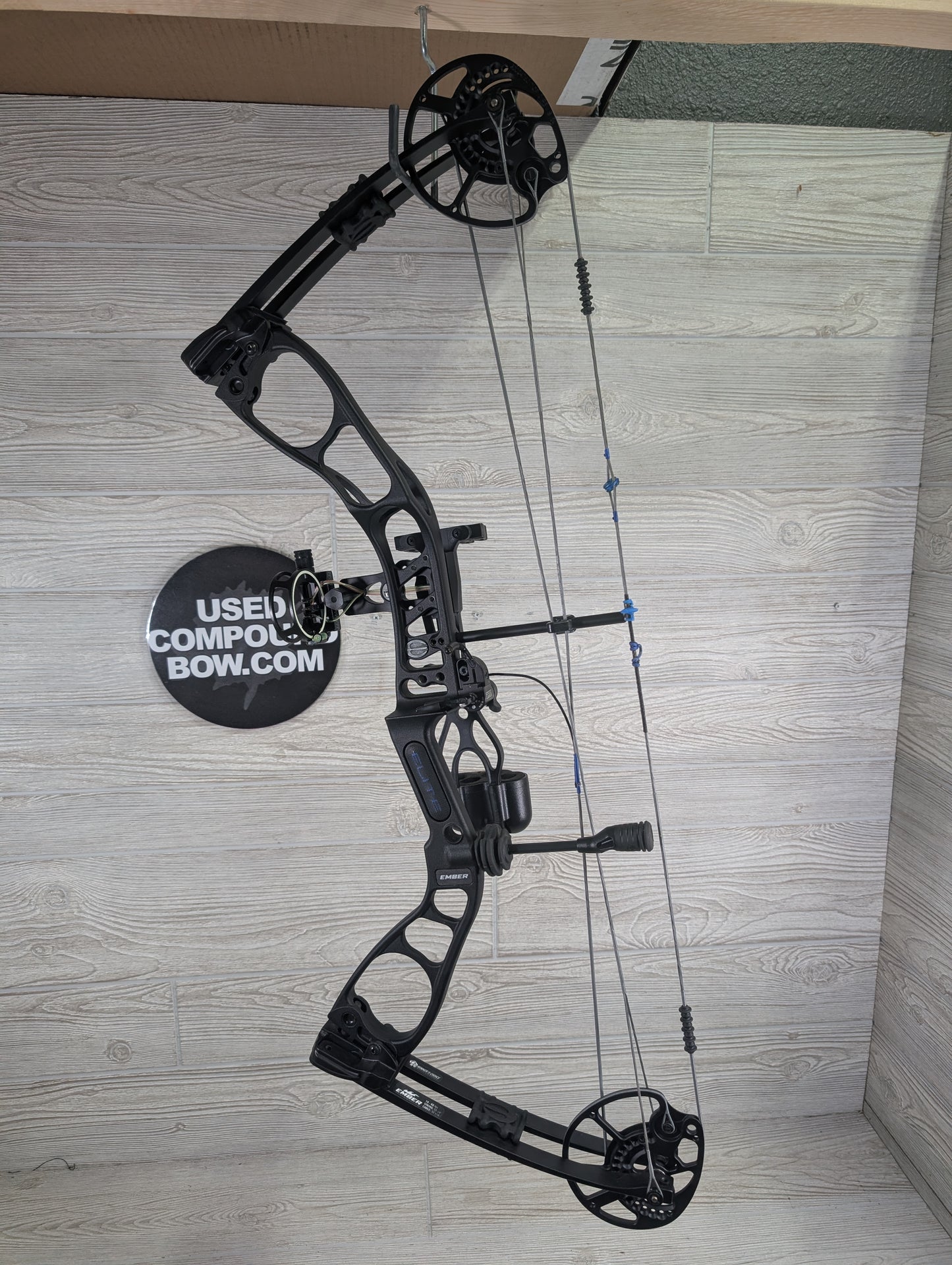 used Elite Ember Black Right Handed package