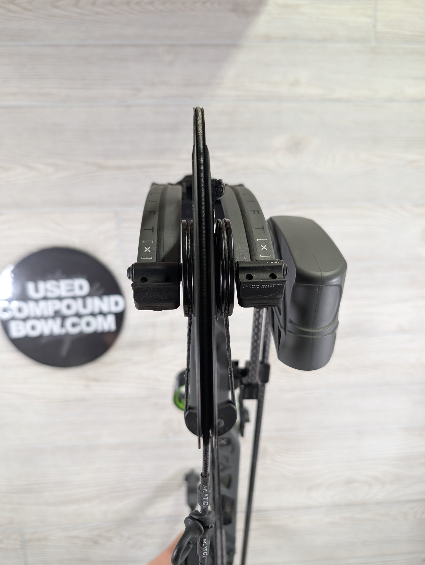 Used Mathews Lift X 29.5 Right Hand Shale Package